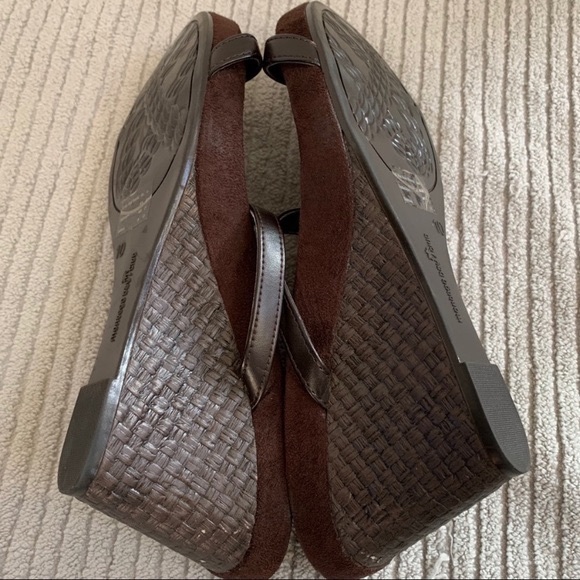 Montgomery Bay Club Wedge Slide Sandals Size 10 - Picture 3 of 7